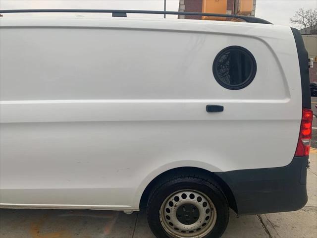 2016 Mercedes-Benz Metris Standard