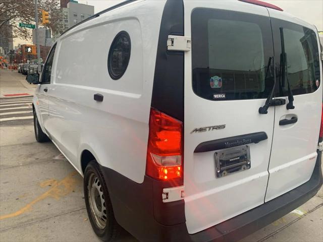 2016 Mercedes-Benz Metris Standard
