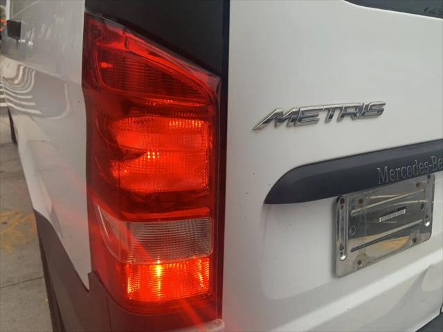 2016 Mercedes-Benz Metris Standard