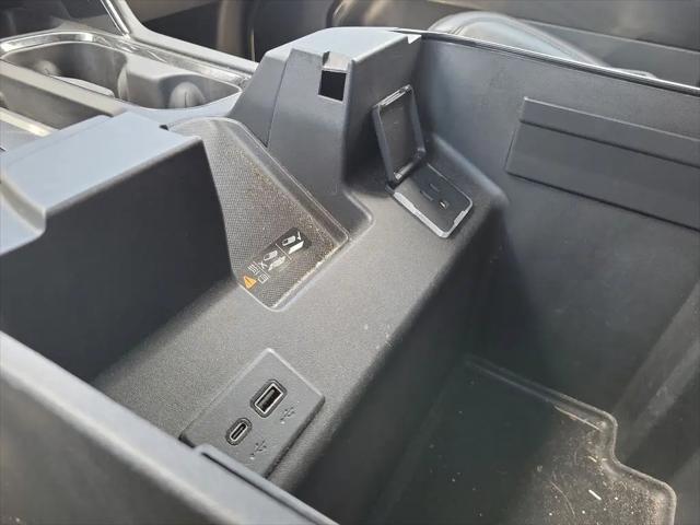 2024 GMC Sierra 3500HD 4WD Crew Cab Standard Bed AT4