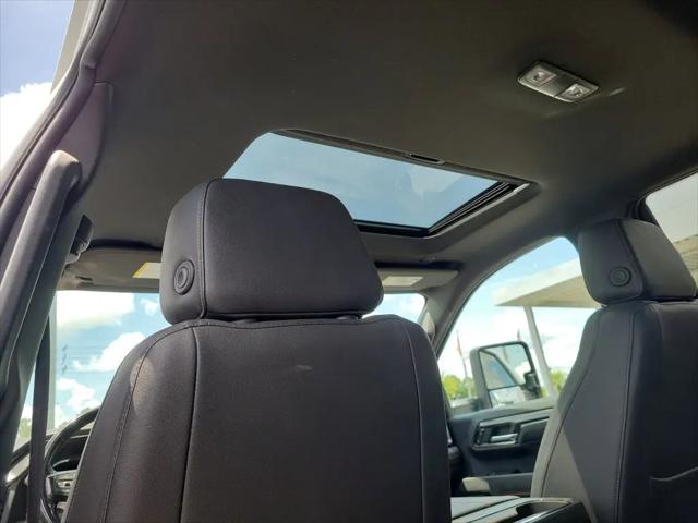2024 GMC Sierra 3500HD 4WD Crew Cab Standard Bed AT4