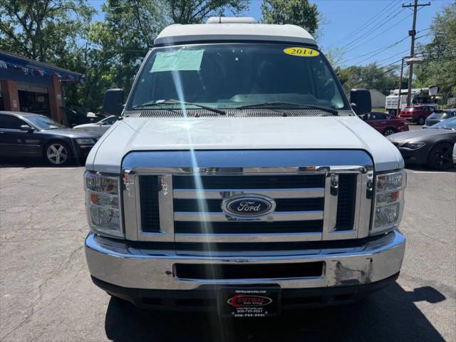 2014 Ford E-350 Super Duty Commercial