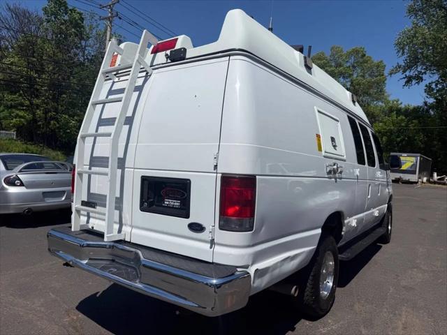 2014 Ford E-350 Super Duty Commercial
