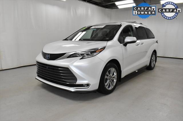 2023 Toyota Sienna Platinum