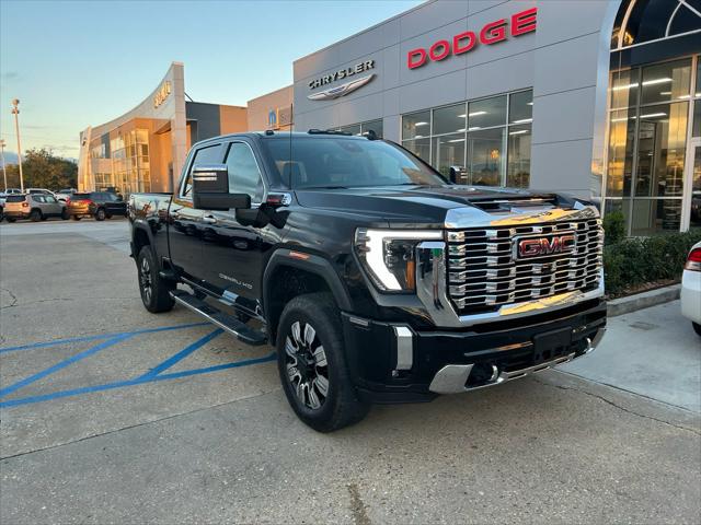 2024 GMC Sierra 2500HD 4WD Crew Cab Standard Bed Denali