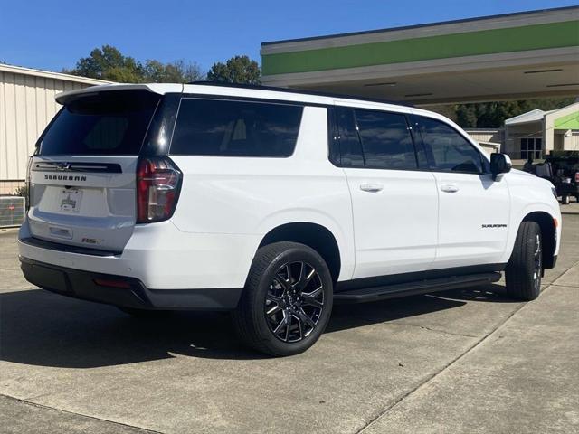 2023 Chevrolet Suburban 4WD RST