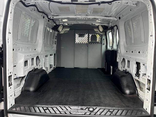 2017 Ford Transit 150 3dr SWB Low Roof Cargo Van w/60/40 Passenger Side Doors