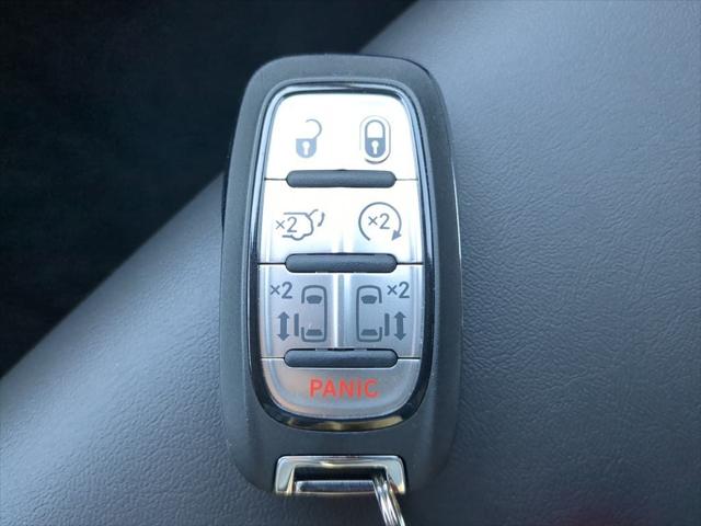 2025 Chrysler Pacifica PACIFICA SELECT