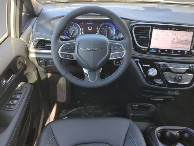 2025 Chrysler Pacifica PACIFICA SELECT