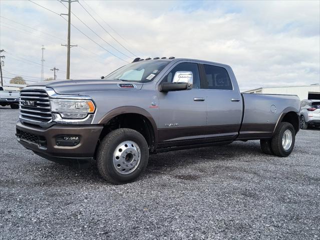 2024 RAM Ram 3500 RAM 3500 LIMITED LONGHORN CREW CAB 4X4 8 BOX