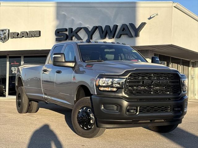 2024 RAM Ram 3500 RAM 3500 TRADESMAN CREW CAB 4X4 8 BOX