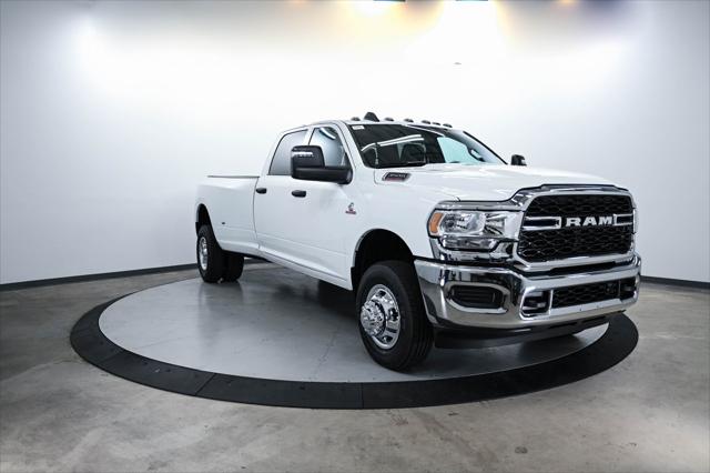 2024 RAM Ram 5500 Chassis Cab RAM 5500 TRADESMAN CHASSIS CREW CAB 4X4 84 CA