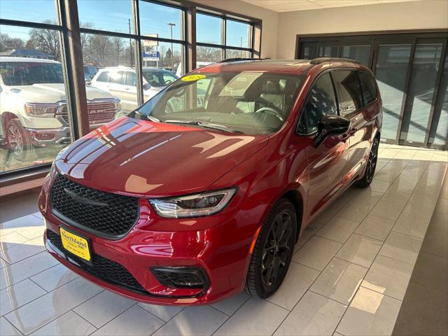 2025 Chrysler Pacifica PACIFICA LIMITED