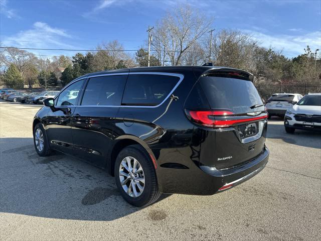 2025 Chrysler Pacifica PACIFICA SELECT AWD