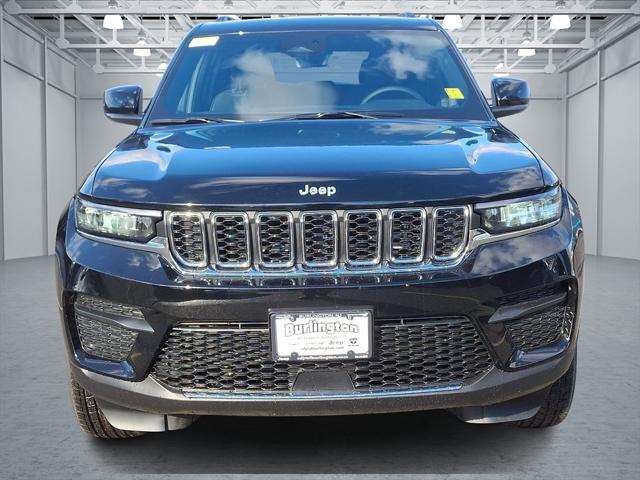 2025 Jeep Grand Cherokee GRAND CHEROKEE LAREDO X 4X4