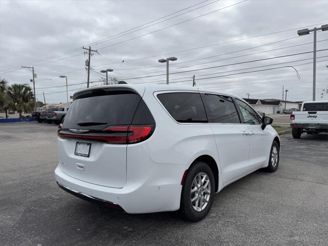 2025 Chrysler Pacifica PACIFICA SELECT