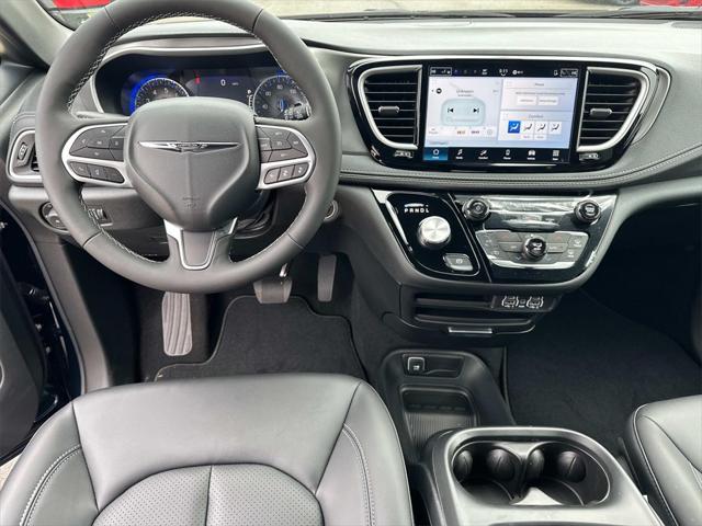 2025 Chrysler Pacifica PACIFICA SELECT