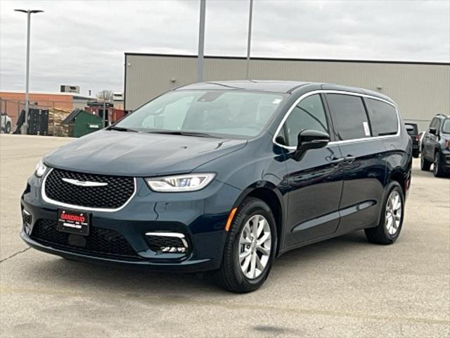 2025 Chrysler Pacifica PACIFICA SELECT AWD