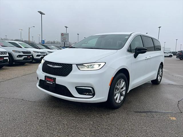 2025 Chrysler Pacifica PACIFICA SELECT AWD