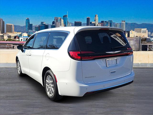 2025 Chrysler Pacifica PACIFICA SELECT
