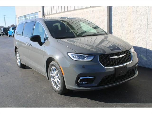 2025 Chrysler Pacifica PACIFICA SELECT