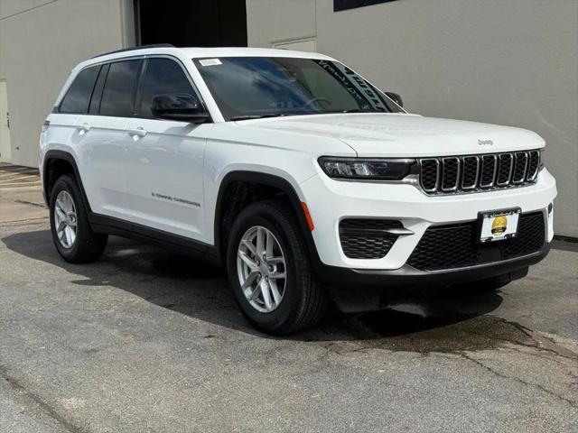 2025 Jeep Grand Cherokee GRAND CHEROKEE LAREDO X 4X4