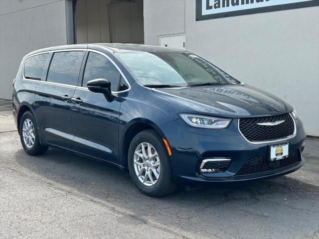 2025 Chrysler Pacifica PACIFICA SELECT