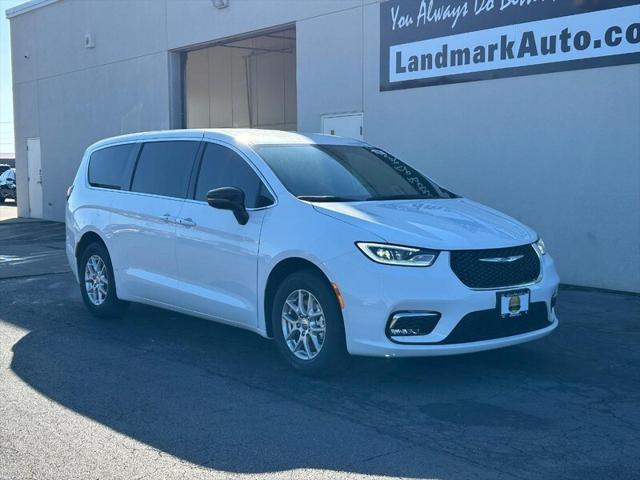 2025 Chrysler Pacifica PACIFICA SELECT