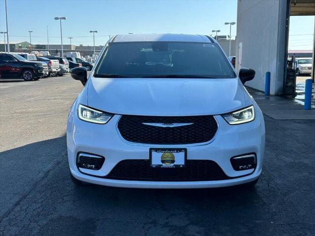 2025 Chrysler Pacifica PACIFICA SELECT