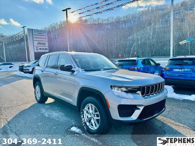 2025 Jeep Grand Cherokee GRAND CHEROKEE LAREDO X 4X4