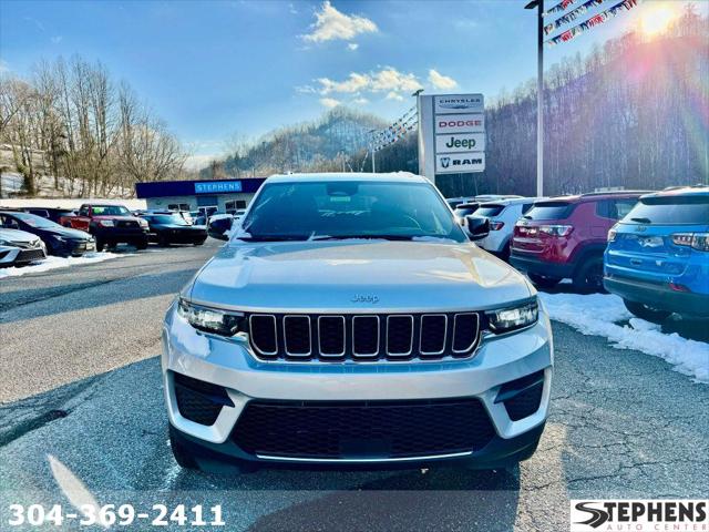 2025 Jeep Grand Cherokee GRAND CHEROKEE LAREDO X 4X4