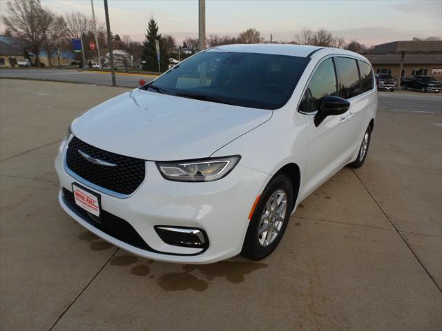 2025 Chrysler Pacifica PACIFICA SELECT