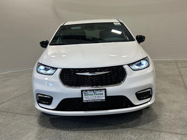 2025 Chrysler Pacifica PACIFICA SELECT AWD
