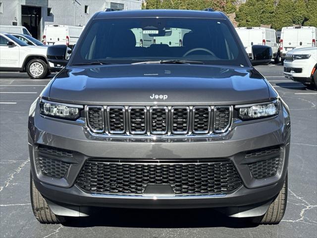 2025 Jeep Grand Cherokee GRAND CHEROKEE LAREDO X 4X2