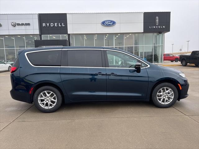 2025 Chrysler Pacifica PACIFICA SELECT