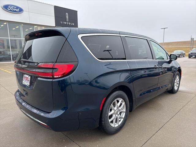 2025 Chrysler Pacifica PACIFICA SELECT