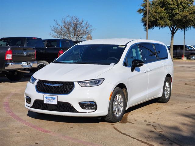 2025 Chrysler Pacifica PACIFICA SELECT