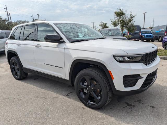 2025 Jeep Grand Cherokee GRAND CHEROKEE ALTITUDE 4X4