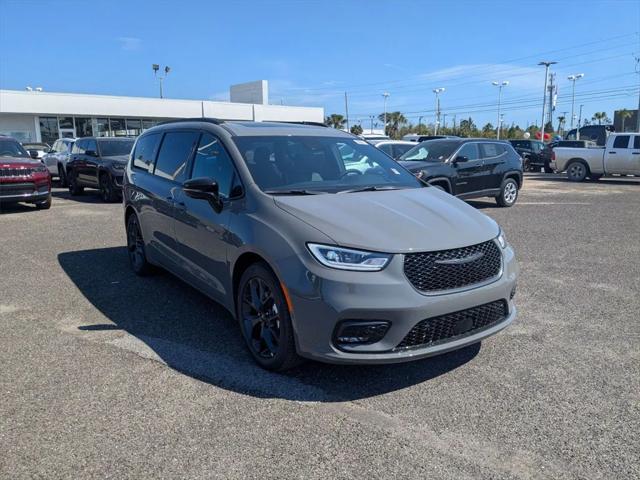 2025 Chrysler Pacifica PACIFICA LIMITED