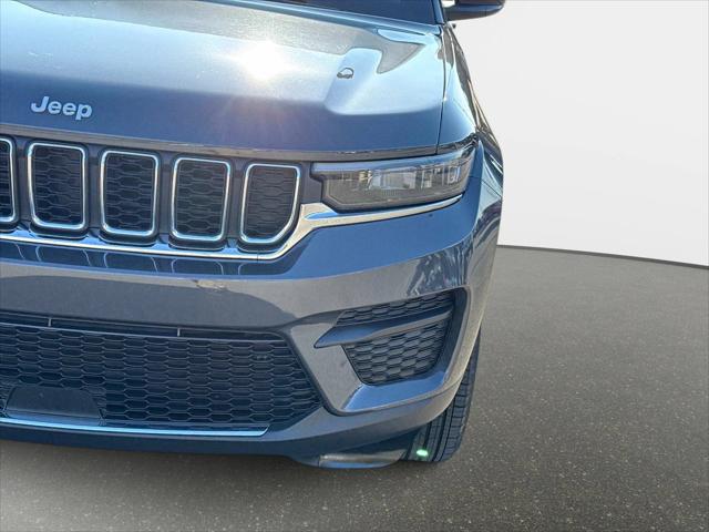 2025 Jeep Grand Cherokee Laredo X 4x4