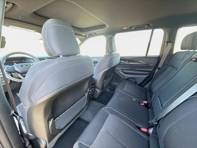 2025 Jeep Grand Cherokee Laredo X 4x4