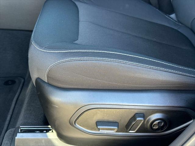 2025 Jeep Grand Cherokee Laredo X 4x4