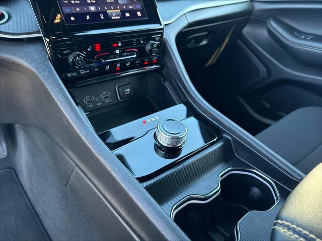 2025 Jeep Grand Cherokee Laredo X 4x4