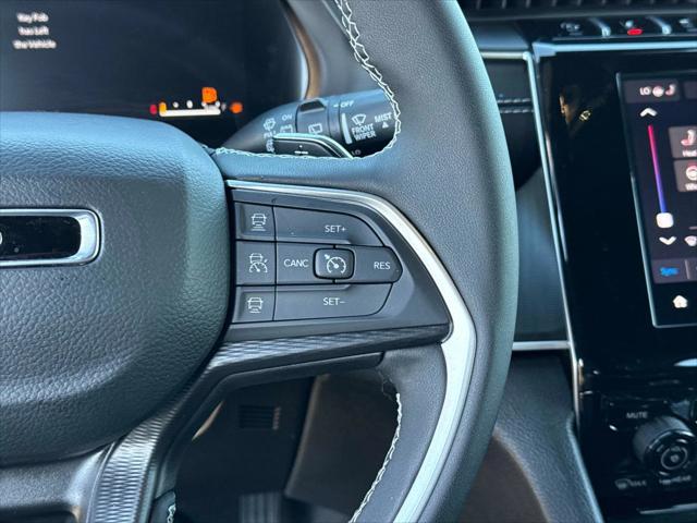 2025 Jeep Grand Cherokee Laredo X 4x4