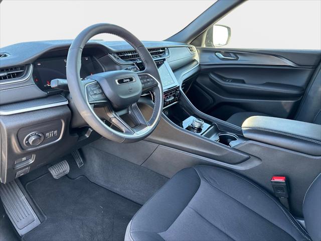 2025 Jeep Grand Cherokee Laredo X 4x4