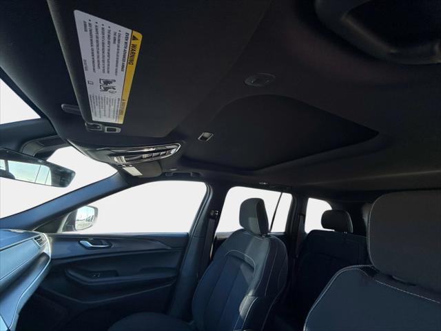 2025 Jeep Grand Cherokee Laredo X 4x4
