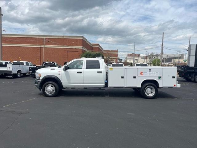 2024 RAM Ram 5500 Chassis Cab RAM 5500 TRADESMAN CHASSIS CREW CAB 4X4 84 CA