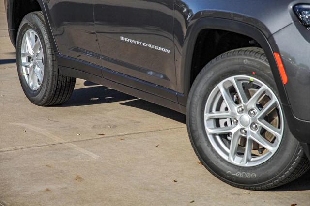 2025 Jeep Grand Cherokee GRAND CHEROKEE LAREDO X 4X2