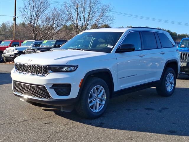 2025 Jeep Grand Cherokee GRAND CHEROKEE LAREDO X 4X4