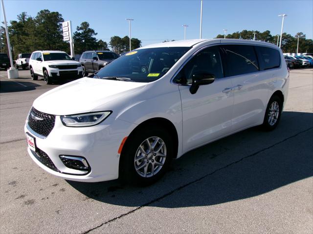 2025 Chrysler Pacifica PACIFICA SELECT